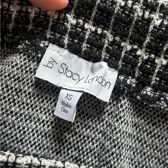 Chic Black and White Skirt Set for Effortless Elegance‎ - Picture 7 of 7